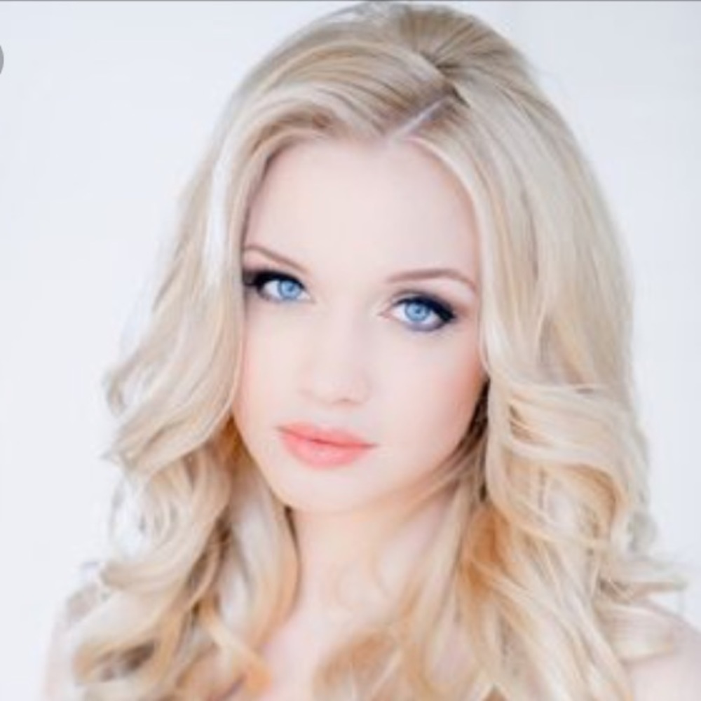 Meet your Posher, Elle